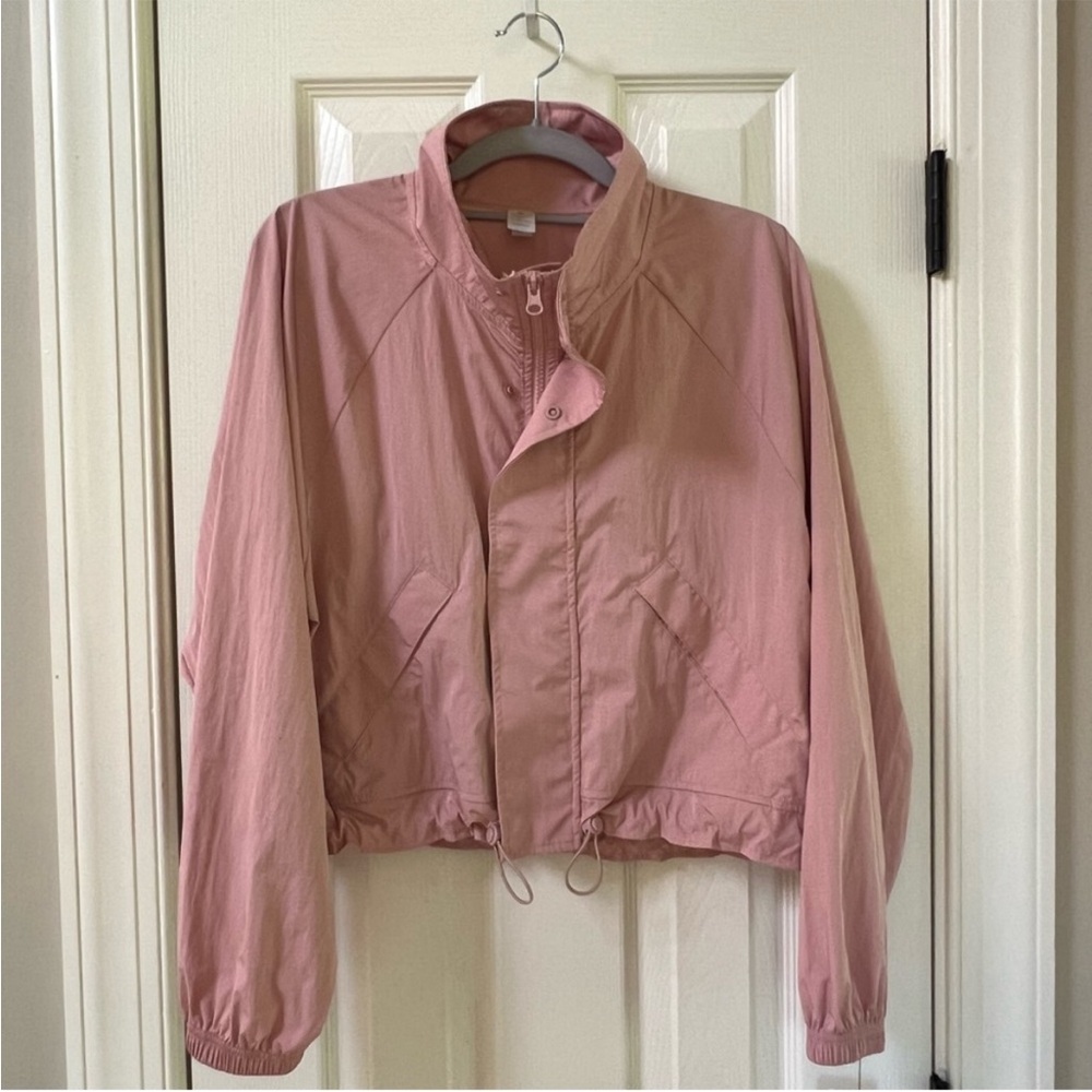 Yogalicious Radiant Dream Jacket NWT
Woman's Size S Pale Mauve Pink - Picture 4 of 11